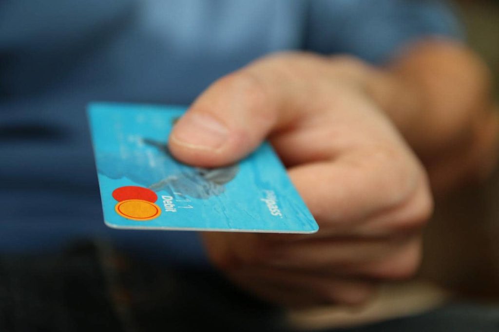 Vorteile und Nachteile einer Prepaid Kreditkarte